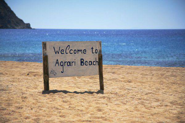 A Mykonos una delle spiagge più belle della Grecia spiagge belle isole grecia
