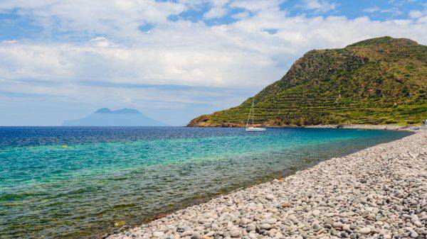 spiagge eolie alicudi filicudi