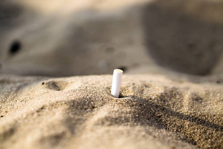 divieto di fumo in spiaggia.