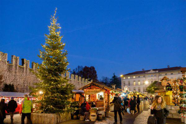 Mercatini Di Natale Trento Foto.Mercatini Di Natale 2017 A Trento Tutte Le Informazioni Utili