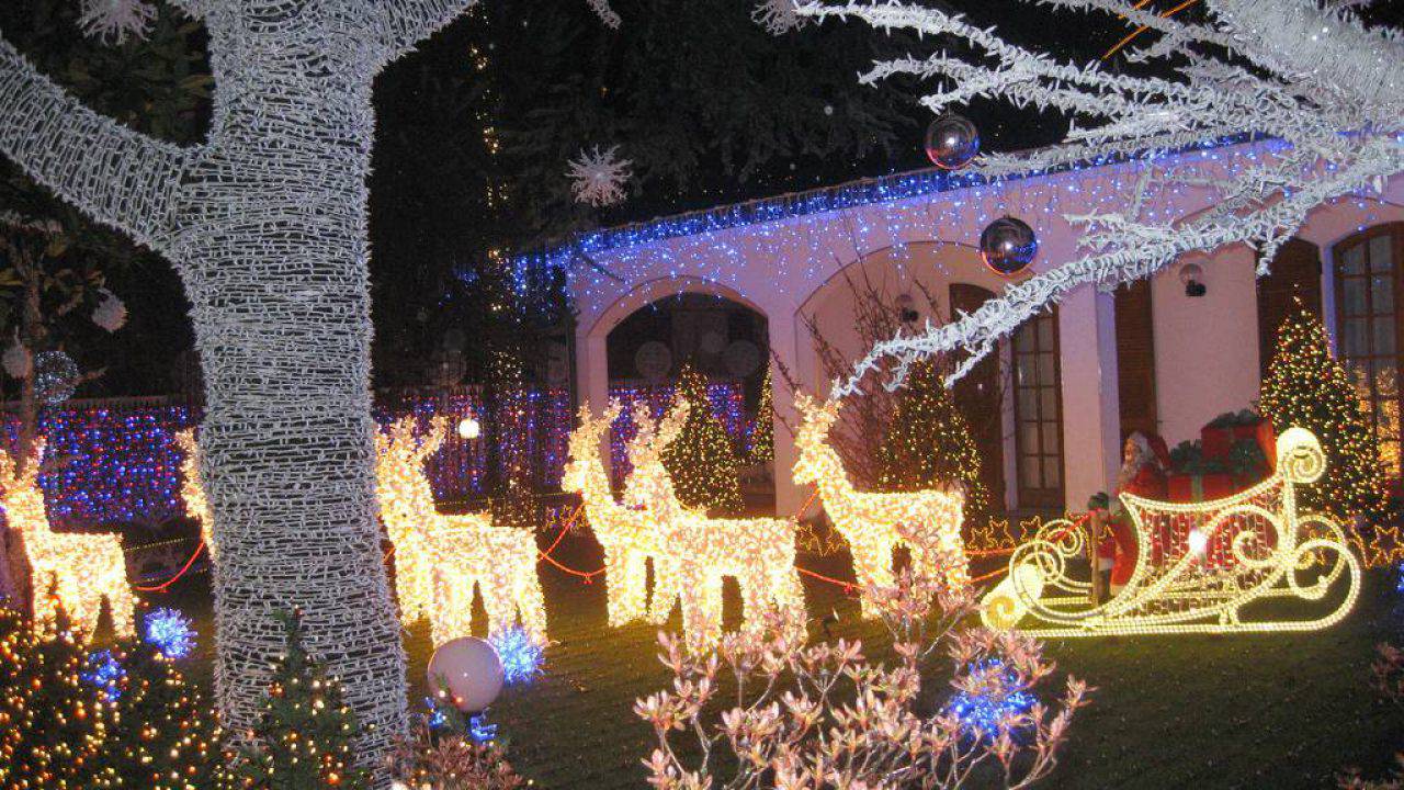 Babbo Natale Che Viene A Casa.La Casa Di Babbo Natale Si Trova Appena Fuori Milano