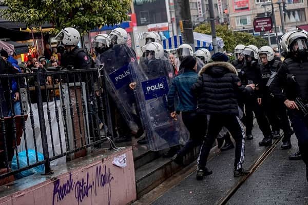 Turchia pericolosa ultime notizie e situazione a istanbul for Ultime notizie parlamento italiano