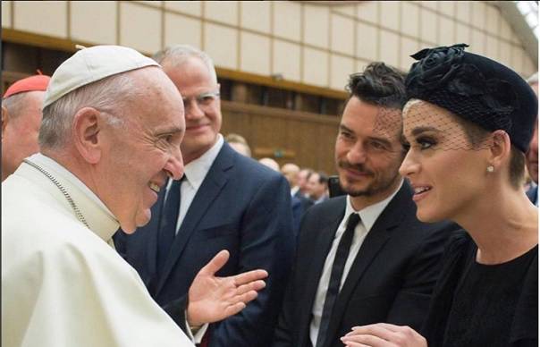 Katy Perry e Orlando Bloom da Papa Francesco