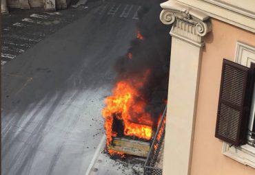 autobus esploso Roma 