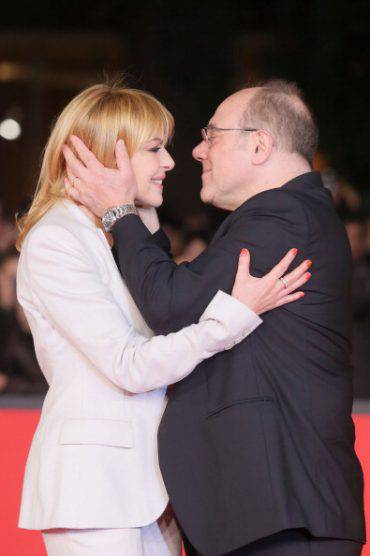 Claudia Gerini Verdone : Claudia Gerini And Carlo Verdone Attend The Carlo Premiere During Nachrichtenfoto Getty Images / Claudia gerini (*dec 18, 1971) + carlo verdone (*nov 17, 1950).