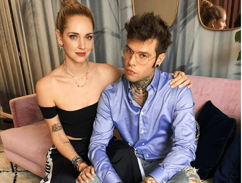 Fedez-Ferragni: sbarcati 53 migranti nella spiaggia che ospiterà le nozze