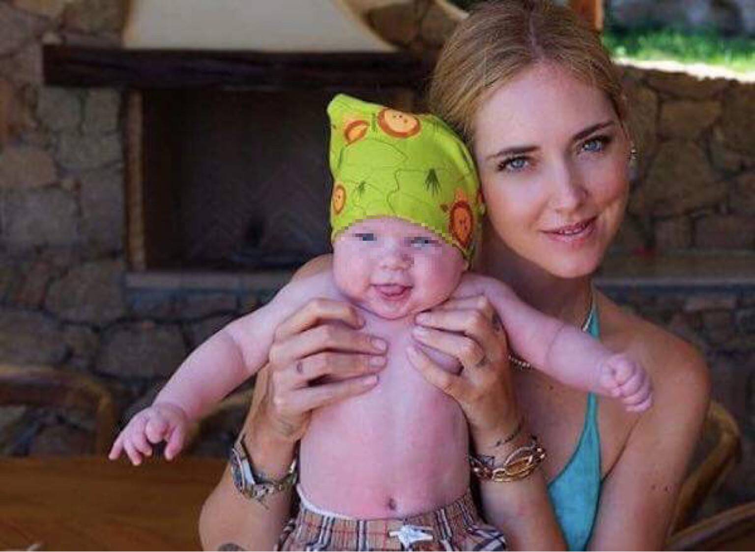 Chiara Ferragni, insulti per la foto con figlio: “Cosa gli ... - 1536 x 1122 jpeg 113kB