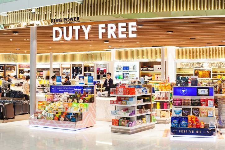acquisti-duty-free-aeroporto-italiani-amano-fare-shopping