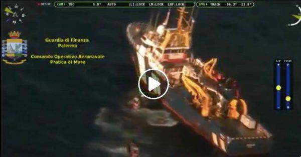 La Finanza sequestra 20 tonnellate di droga, super operazione in mare - VIDEO