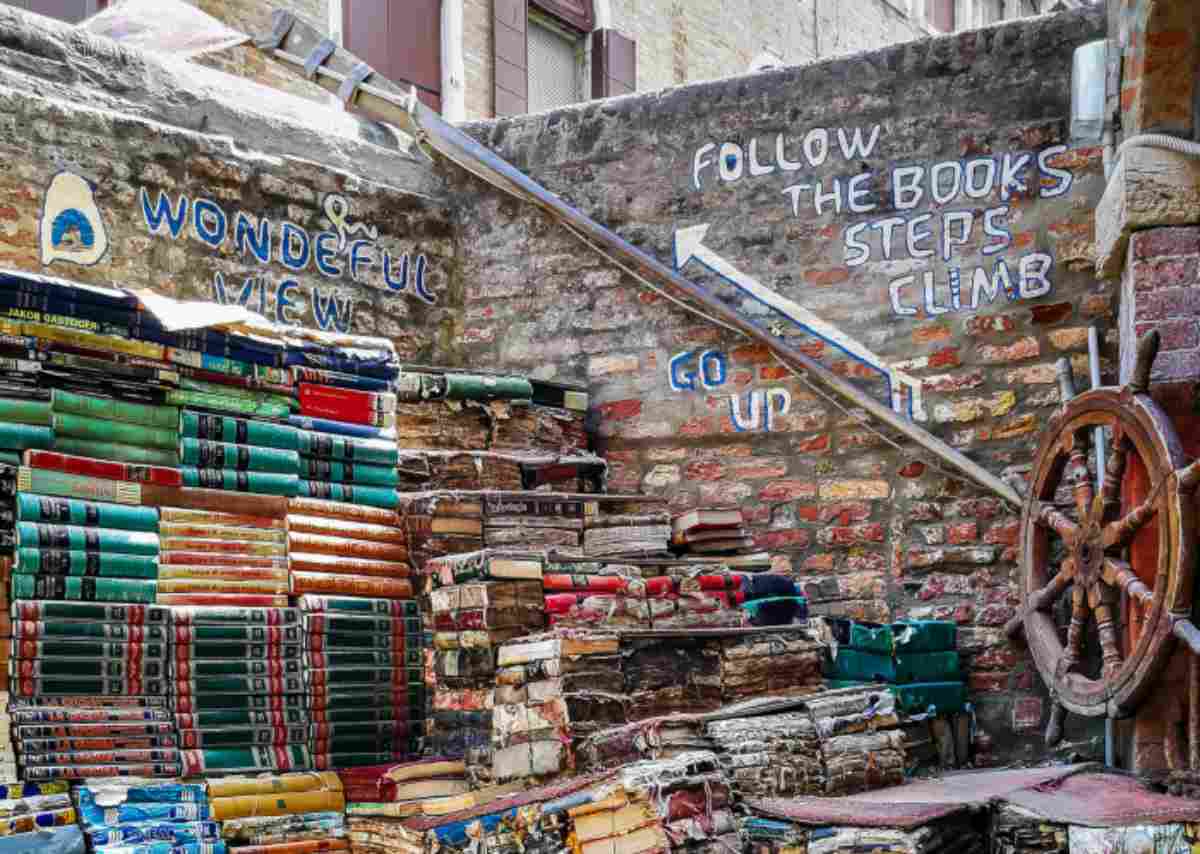 La libreria dell'Acqua Alta a Venezia