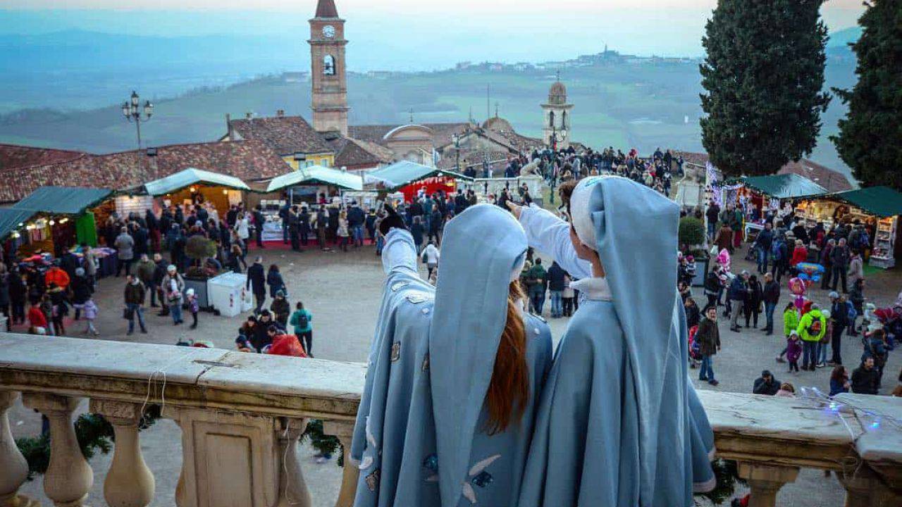 Paese Di Natale.Natale 2018 Mercatini Magico Paese Di Natale In Piemonte