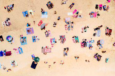 oggetti-dimenticati-spiaggia-estate-2018