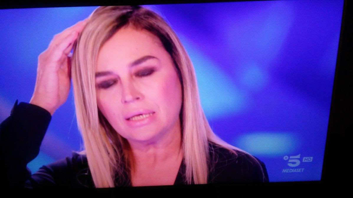 Lory Del Santo Si Commenta Da Sola