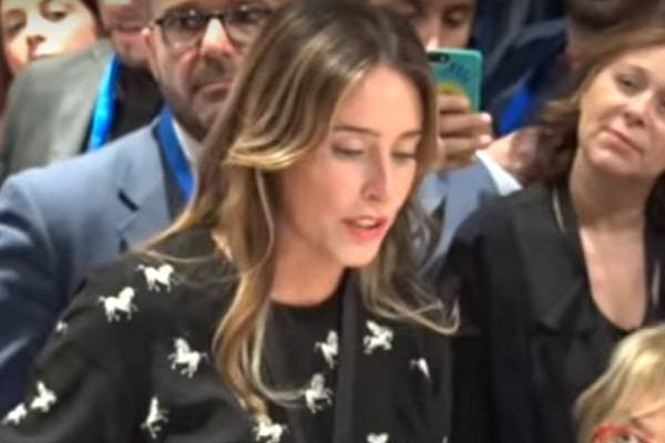 Maria Elena Boschi outfit