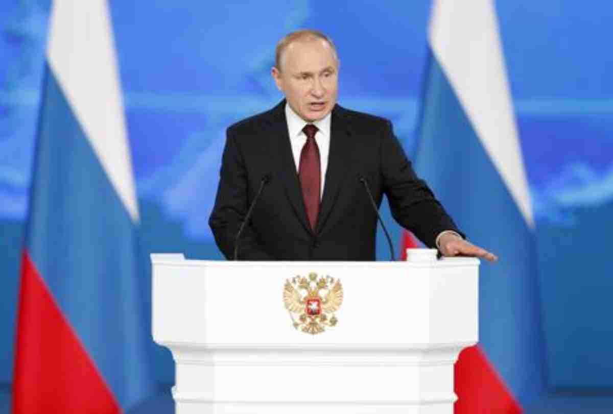 Putin annuncia: "Risponderemo ai missili USA in Unione Europea"