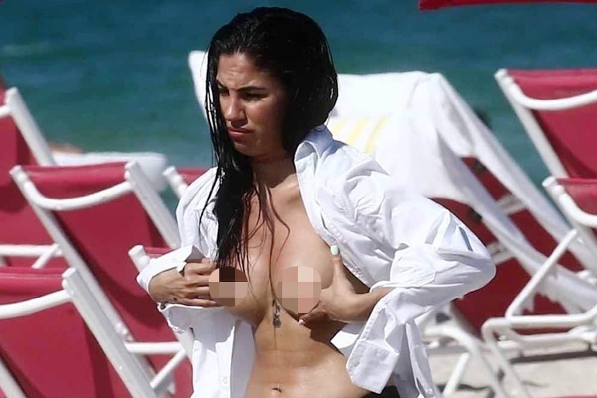 Shooting a Miami: topless esplosivo per Giulia De Lellis - VIDEO.