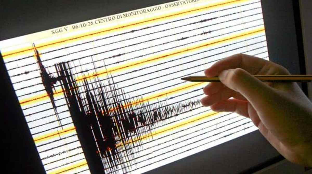 terremoto isole eolie