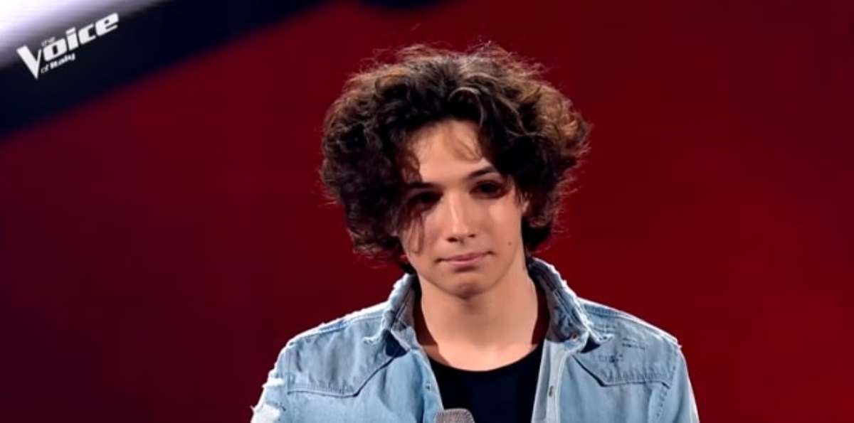 età, carriera e storia del cantante di The Voice