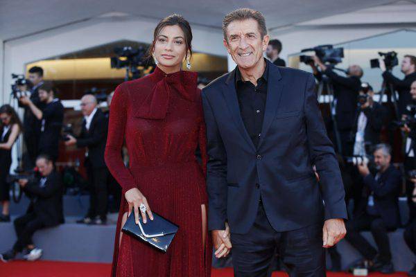 Ezio Greggio E La Sua Nuova Fiamma Potrebbe Essere Sua Figlia
