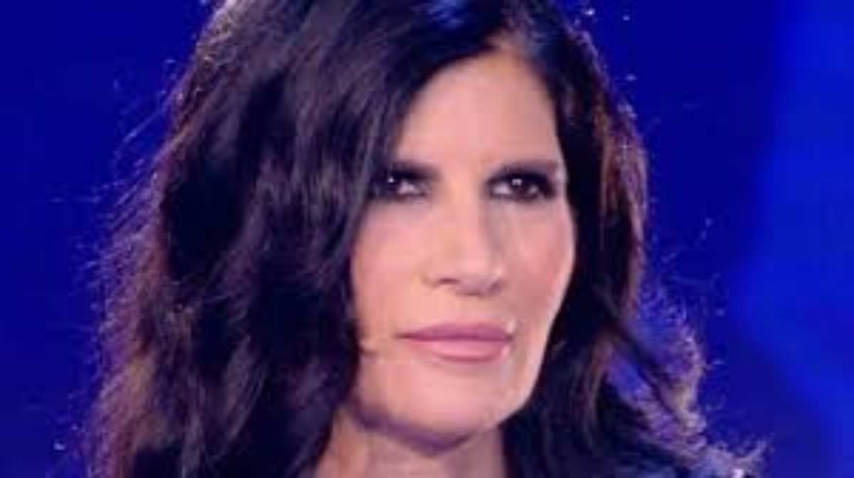https://www.viagginews.com/wp-content/uploads/2019/06/Pamela-Prati-avvistata-negli-studi-Mediaset.jpg https://www.viagginews.com/wp-content/uploads/2019/06/Pamela-Prati-avvistata-negli-studi-Mediaset.jpg