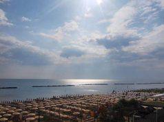 divieto di fumare in spiaggia pesaro