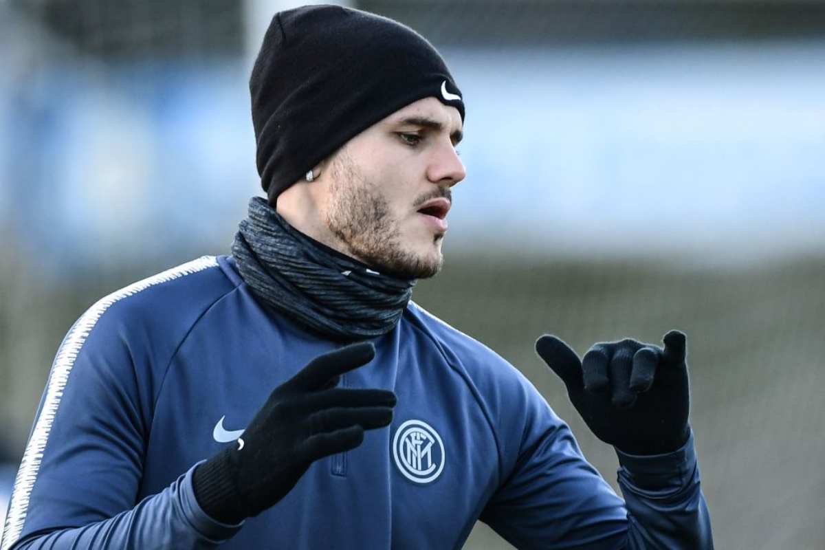 Inter, Icardi fa notare a tutti che si trova in ritiro