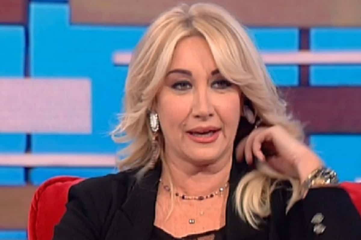 Simona Tagli: chi è la showgirl divenuta famosa negli anni ...