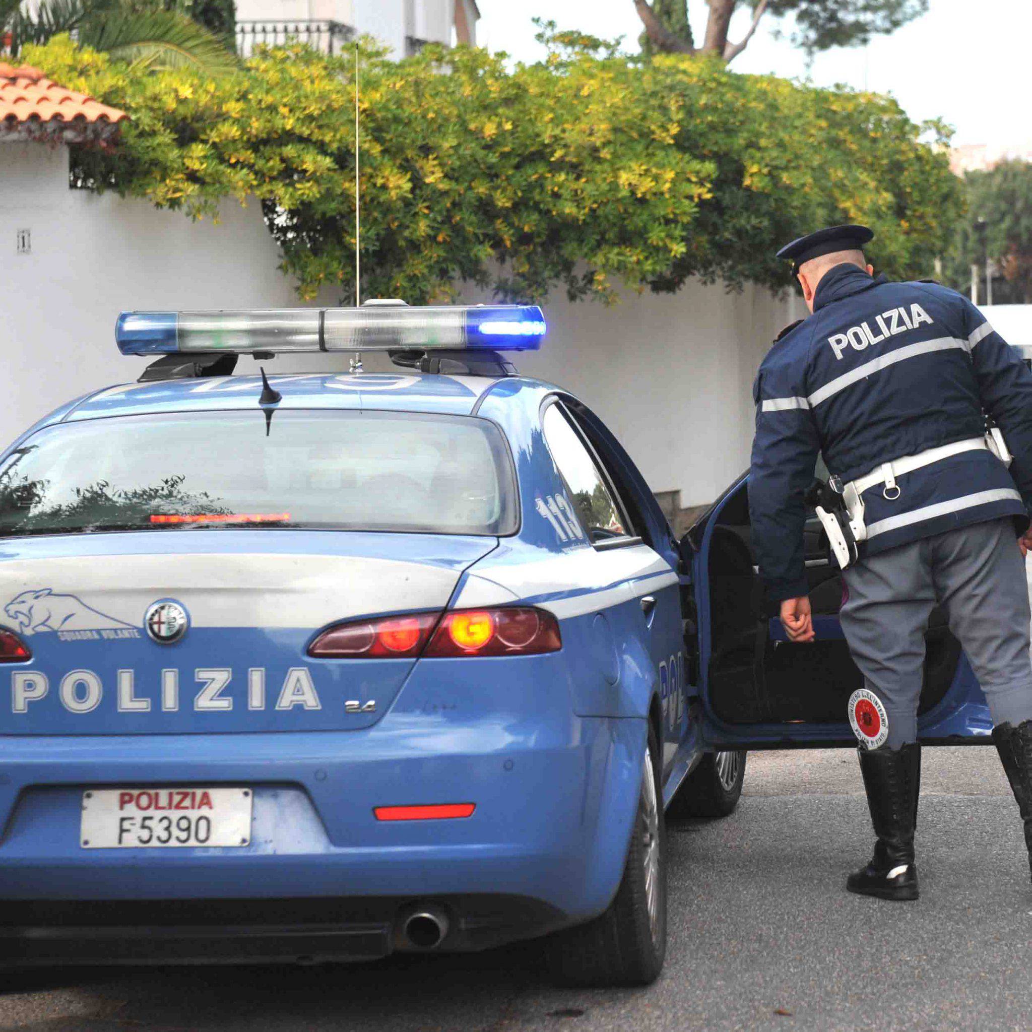 https://www.viagginews.com/wp-content/uploads/2019/11/POLIZIA-1-1-2048x2048.jpg