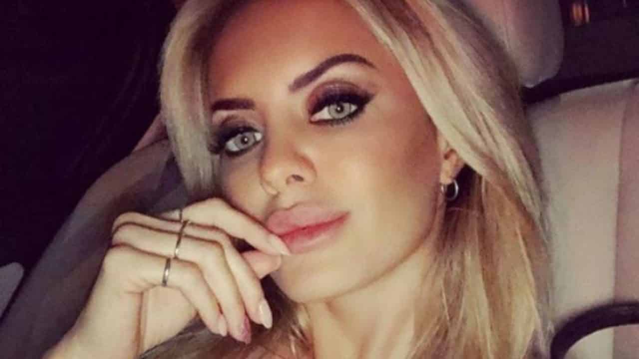 Elena Morali La Pupa E Il Secchione