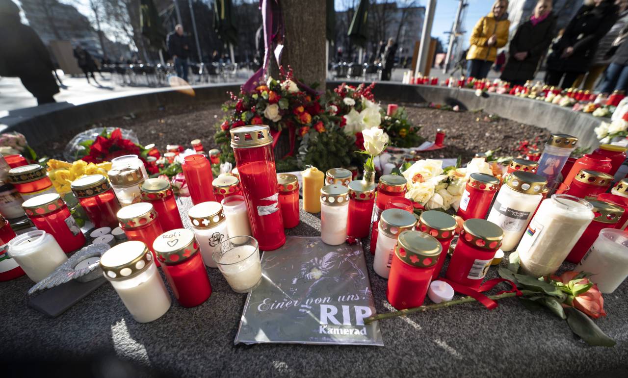 https://www.viagginews.com/wp-content/uploads/2019/12/germania-una-gang-picchia-a-morte-un-pompiere-js0z.jpg https://www.viagginews.com/wp-content/uploads/2019/12/germania-una-gang-picchia-a-morte-un-pompiere-js0z.jpg