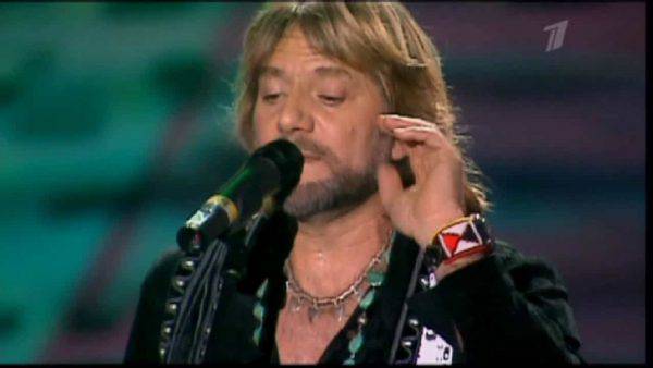 Tony Esposito: chi è il musicista e cantante napoletano