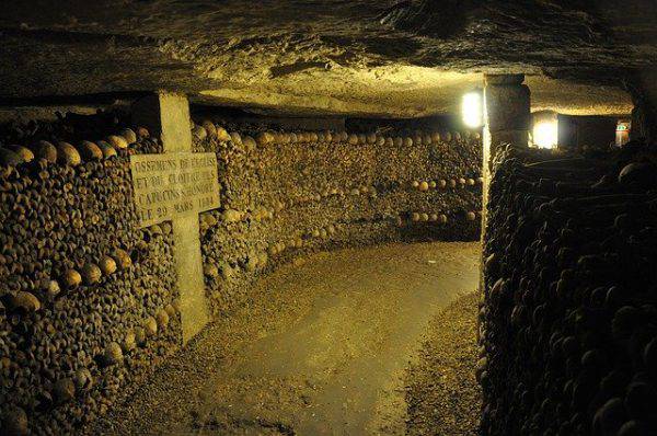 coronavirus-italia-viaggi-catacombe-chiuse (1) (1)