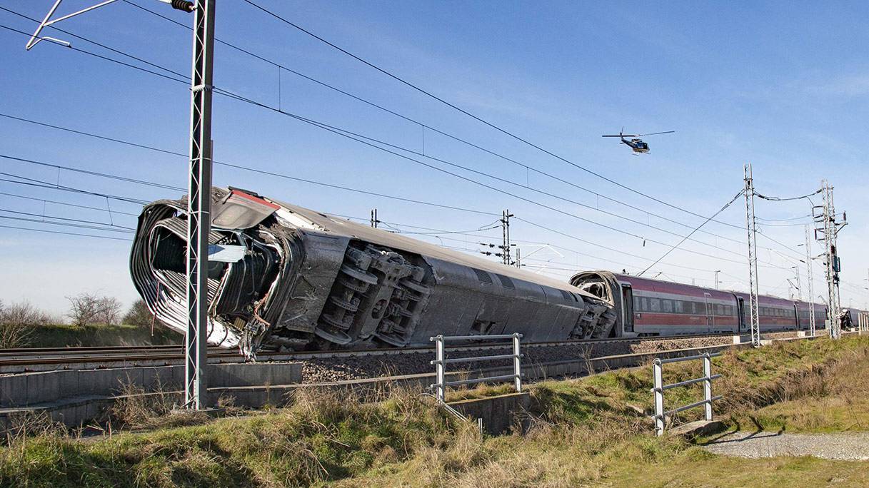 Schianto Mortale Sull A1 distrazione Per Vedere Il Frecciarossa 