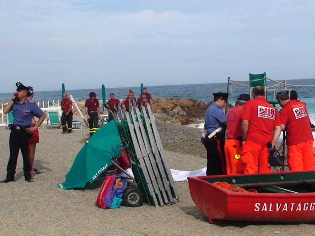 https://www.viagginews.com/wp-content/uploads/2020/05/finale-ligure-turista-annegato-bagni-punta-est-126182.1024x768.jpg