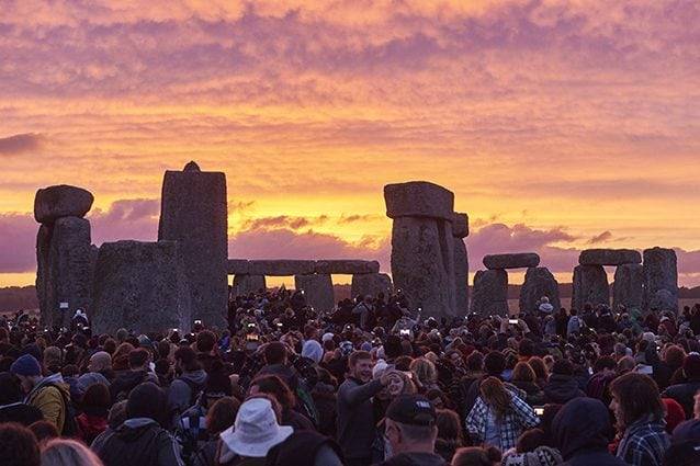 solstizio d'estate a Stonehenge 2020 in streaming