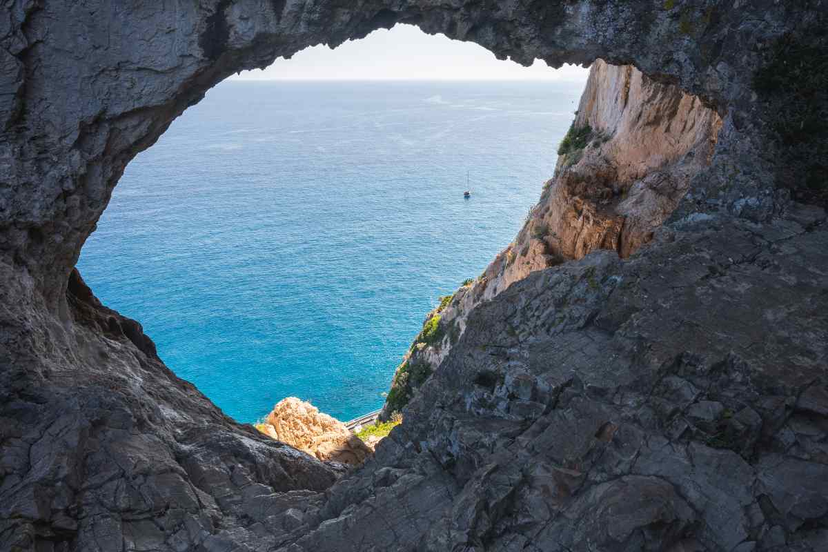 Come arrivare alla Grotta dei Falsari