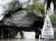 Lourdes, un fulmine colpisce la funicolare: gravi i passeggeri Lourdes, un fulmine colpisce la funicolare: gravi i passeggeri