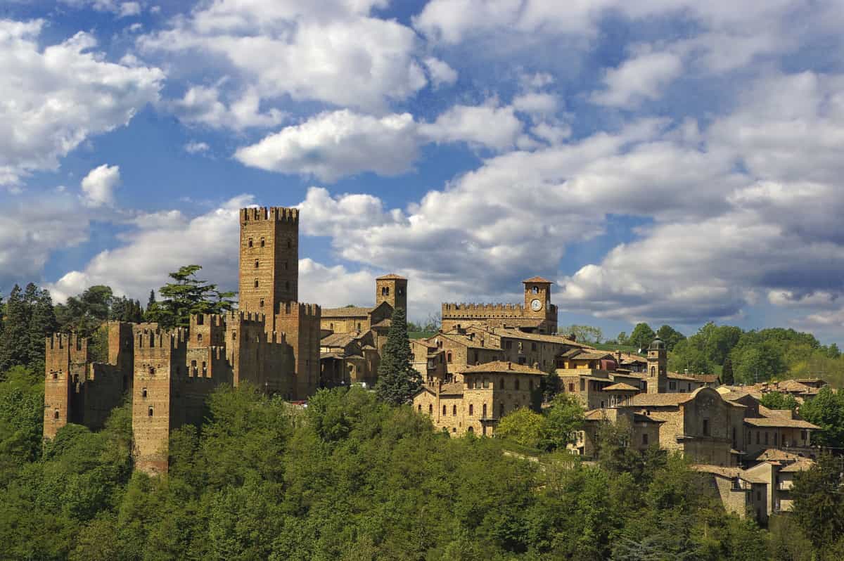 vacanze italia borghi emilia romagna