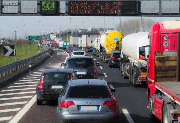 traffico-ferragosto-bollino-rosso-autostrade-italia (2)