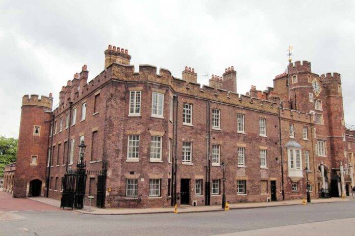 Il Palace Residenza Dei Reali Inglesi Cruciverba
