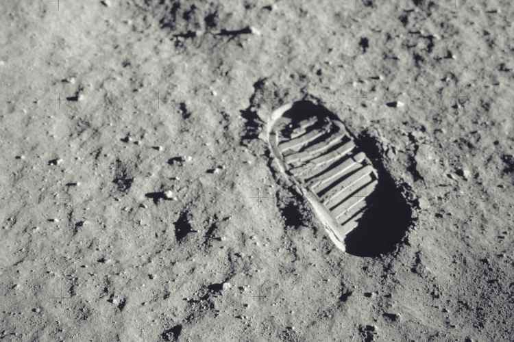 "Step on the Moon" - Nasa musei famosi online gratis