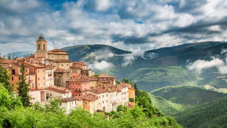 I Borghi più belli d'Italia, la nuova guida con la realtà aumentata borghi più belli d'italia guida