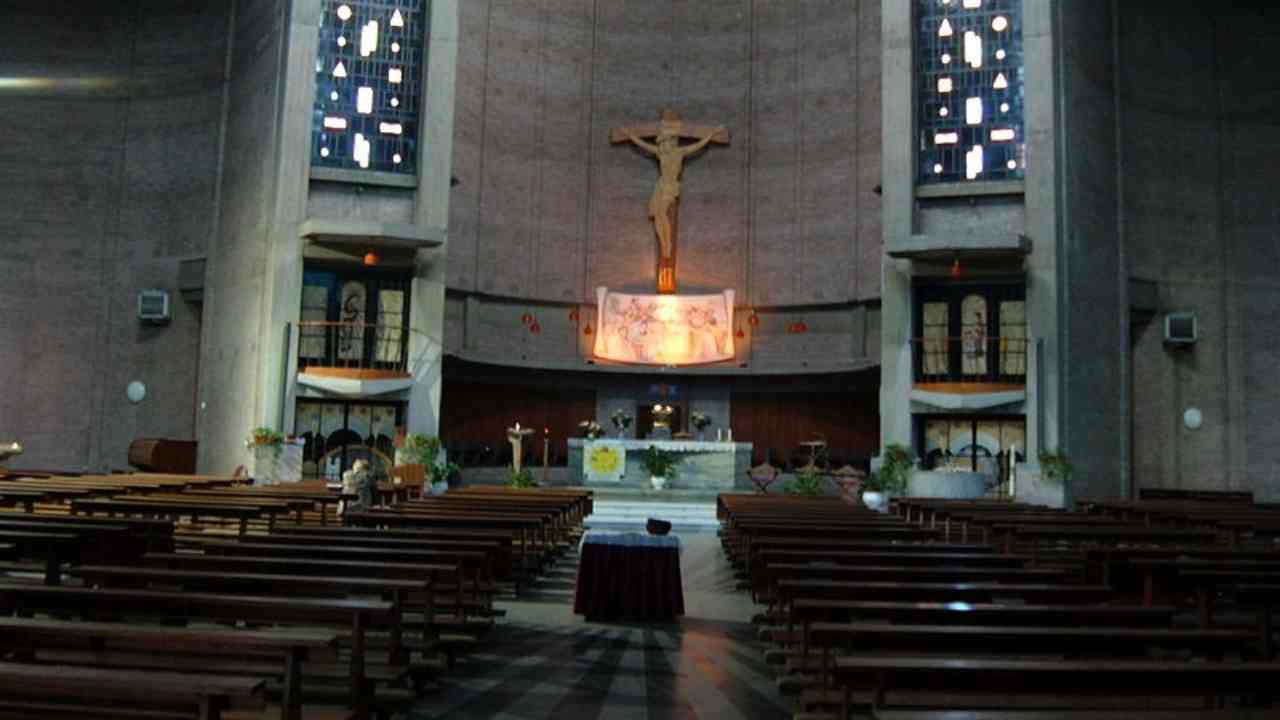 chiesa statua san Francesco