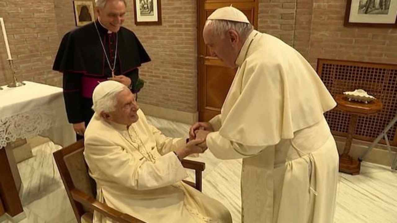 Papa Ratzinger malato