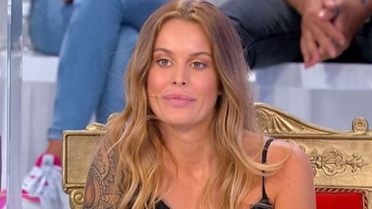 Uomini Trasformati In Donne Intervento Femmina Oggi in tv, anticipazioni di Uomini e Donne di venerdì 11 dicembre