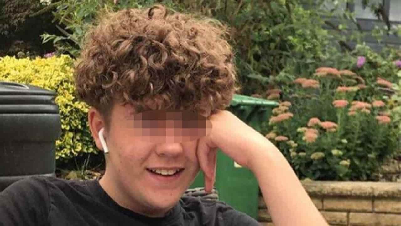 Ragazzo di 13 anni accoltellato arrestati 5 suoi coetanei per omicidio