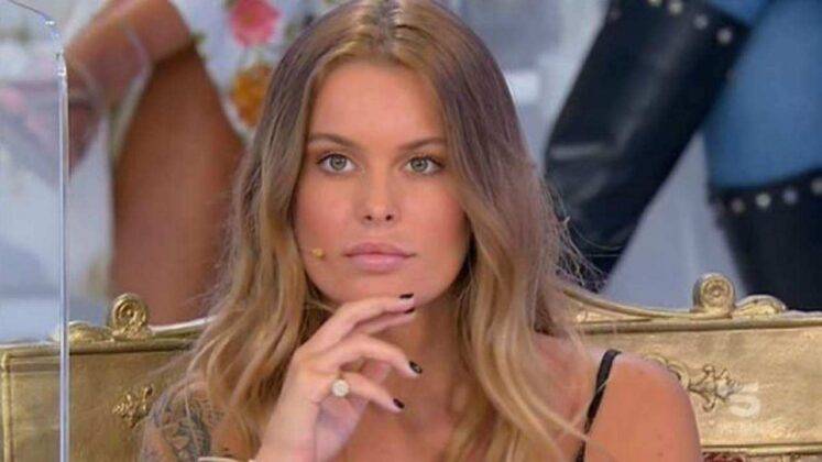 Federica Di Uomini E Donne Corteggiatrice Di Matteo