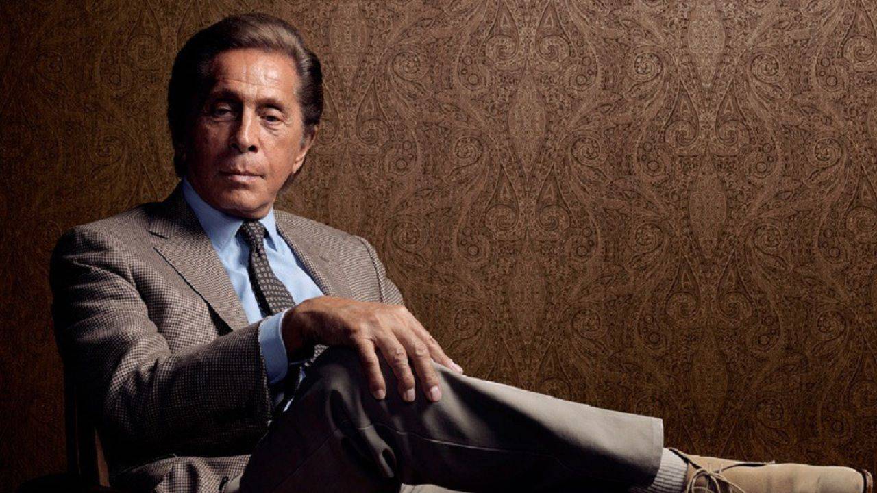 Valentino, chi è il grande stilista nato a Voghera: età, vita, carriera