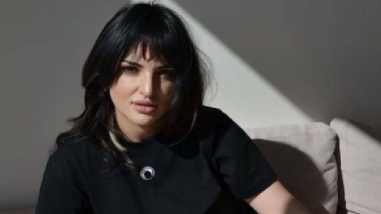 Porta Un Cantante Da Una Città All'altra