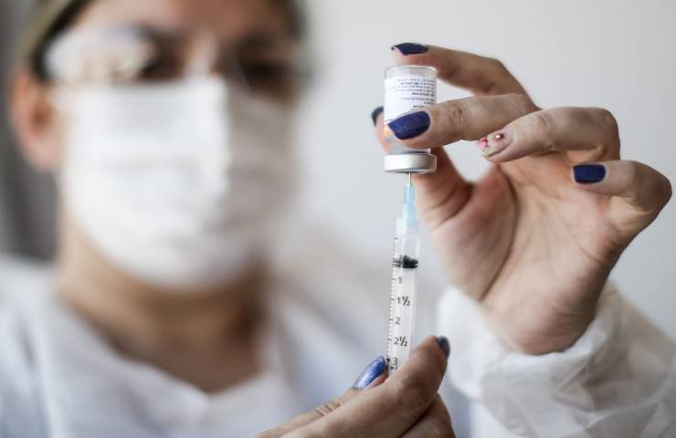 Bidello morto dopo il vaccino Astrazeneca FOTO Getty Images